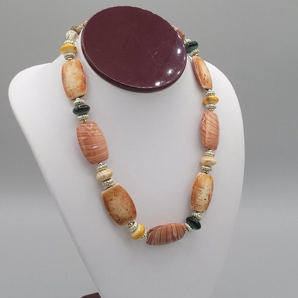 Womens Jewelry Multicolor Flat & Round Bead Fashion Necklace Lobster Clasp 18 in - Picture 2 of 7